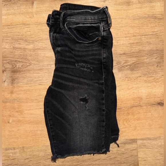 American Eagle Ripped Shorts - Picture 2 of 6